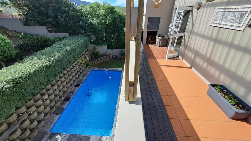 5 Bedroom Property for Sale in Stilbaai Wes Western Cape